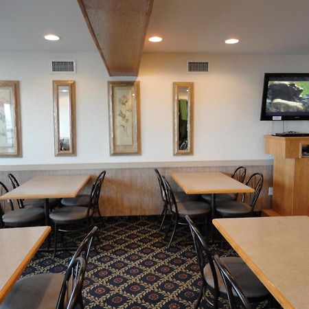 Weyburn Perfect Inns & Suites מראה חיצוני תמונה