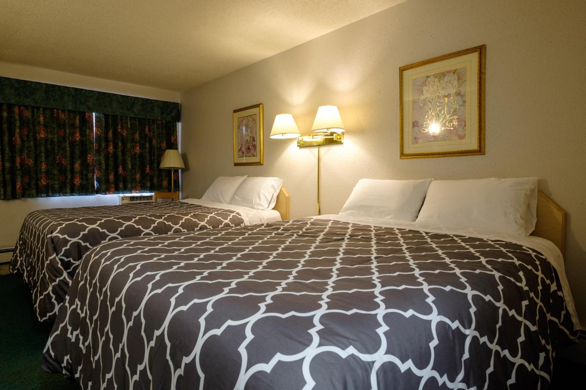 Weyburn Perfect Inns & Suites מראה חיצוני תמונה