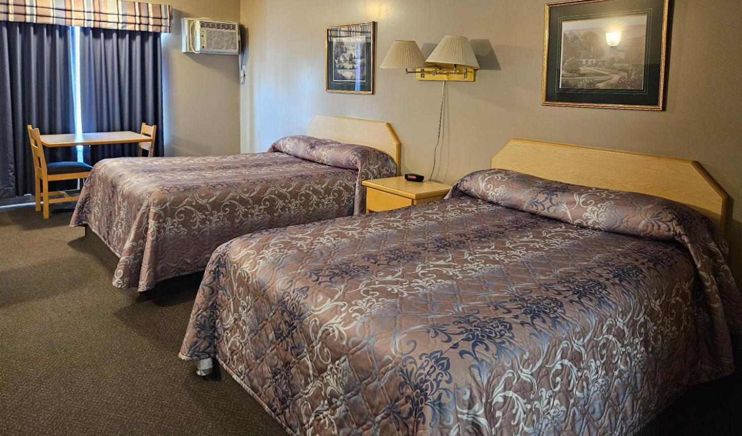 Weyburn Perfect Inns & Suites מראה חיצוני תמונה